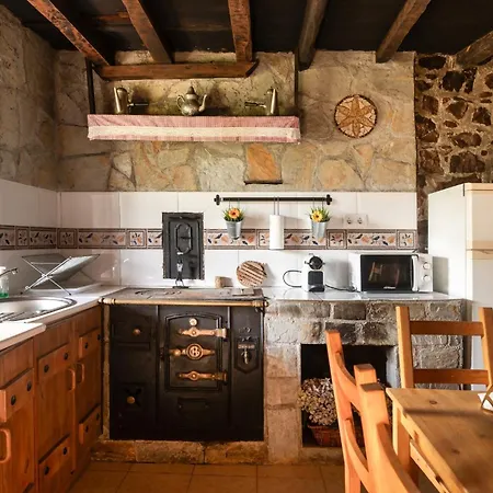 بيت للعطل La Casona De Abajo Cangas De Onis