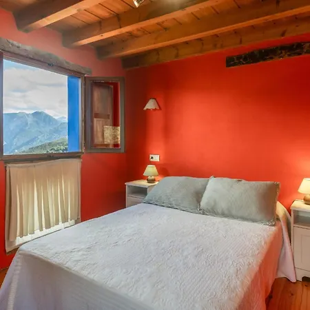 La Casona De Abajo Holiday home Avalle
