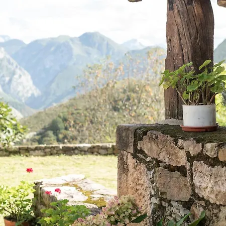 La Casona De Abajo Cangas De Onis Avalle