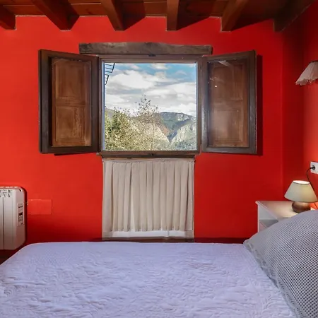 La Casona De Abajo Cerca De Cangas De Onís Avalle