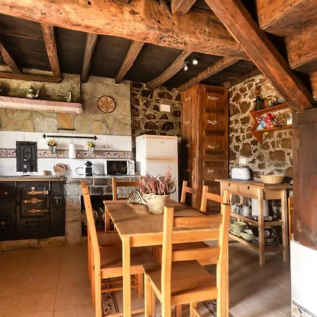 بيت للعطل La Casona De Abajo - Cangas De Onis *
