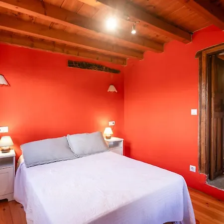 La Casona De Abajo - Cangas De Onis بيت للعطل *