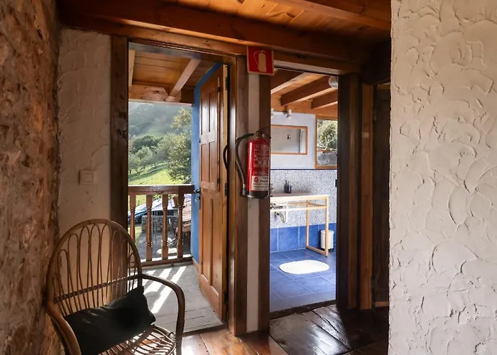 La Casona De Abajo Cerca De Cangas De Onís Сasa de vacaciones Avalle