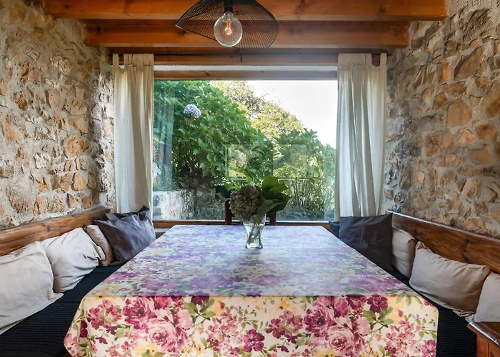 Сasa de vacaciones La Casona De Abajo Cerca De Cangas De Onís Avalle