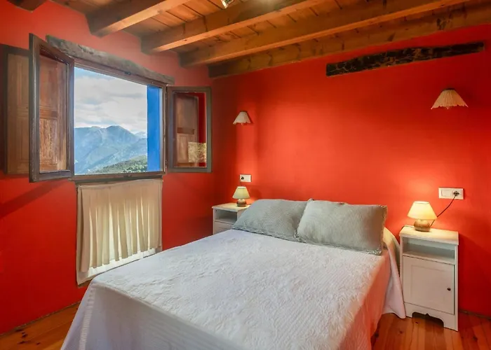 La Casona De Abajo Cerca De Cangas De Onís