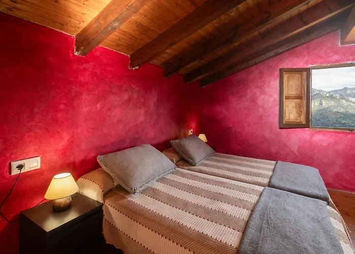 Сasa de vacaciones La Casona De Abajo Cerca De Cangas De Onís Avalle