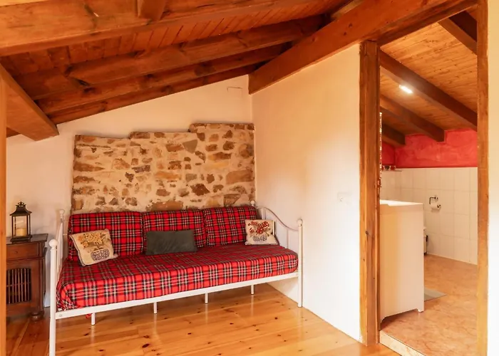 La Casona De Abajo Cerca De Cangas De Onís *