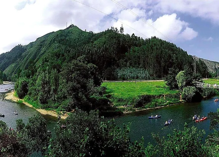 Сasa de vacaciones La Casona De Abajo Cerca De Cangas De Onís *